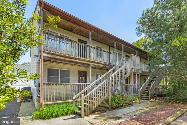 207 144th St #102, OCEAN CITY, MD 21842