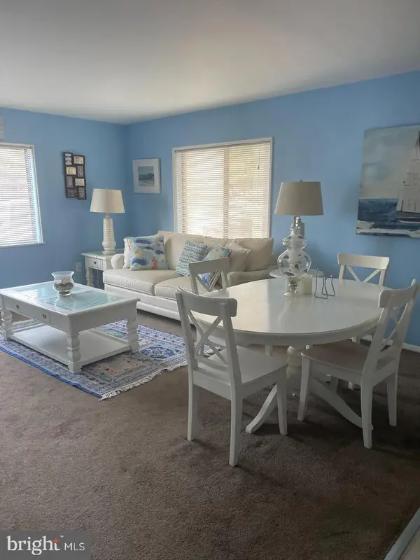 721 142nd St #114, OCEAN CITY, MD 21842