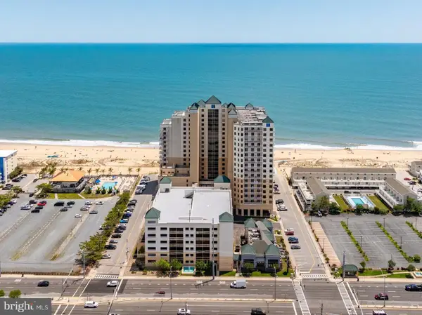 2 48th St #402, OCEAN CITY, MD 21842