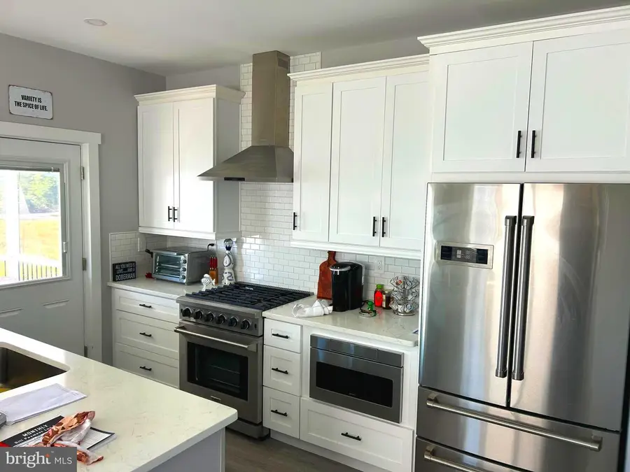 327 Oakland Ave, Pleasantville, NJ 08232 - Image #2