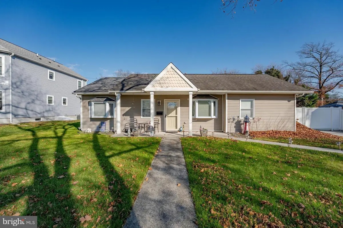 33 W Meyran Ave, Somers Point, NJ 08244 - Image #1