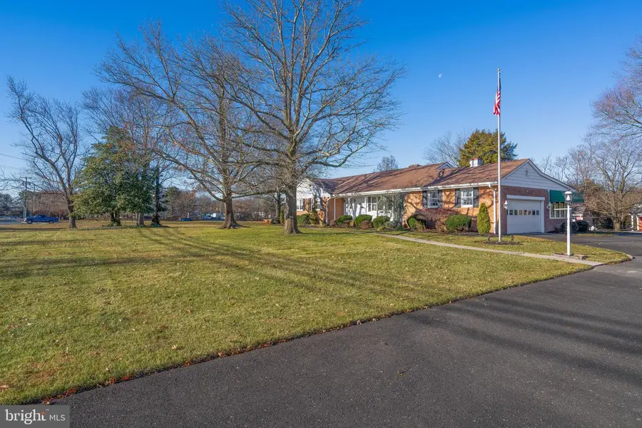 19 Middle Rd, Hammonton, NJ 08037 - Image #2