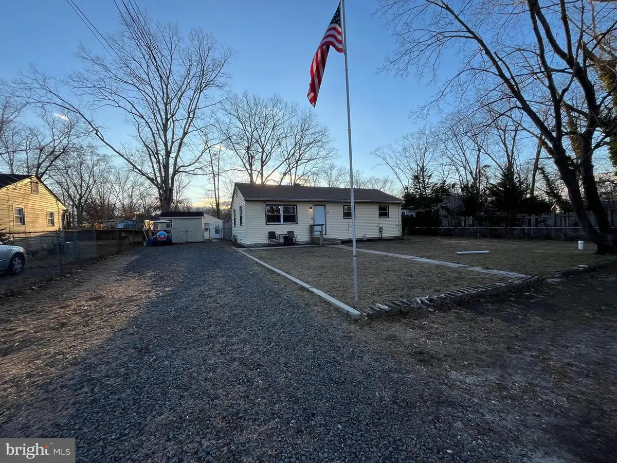 105 Delwyn Ln, Williamstown, NJ 08094 - Image #1