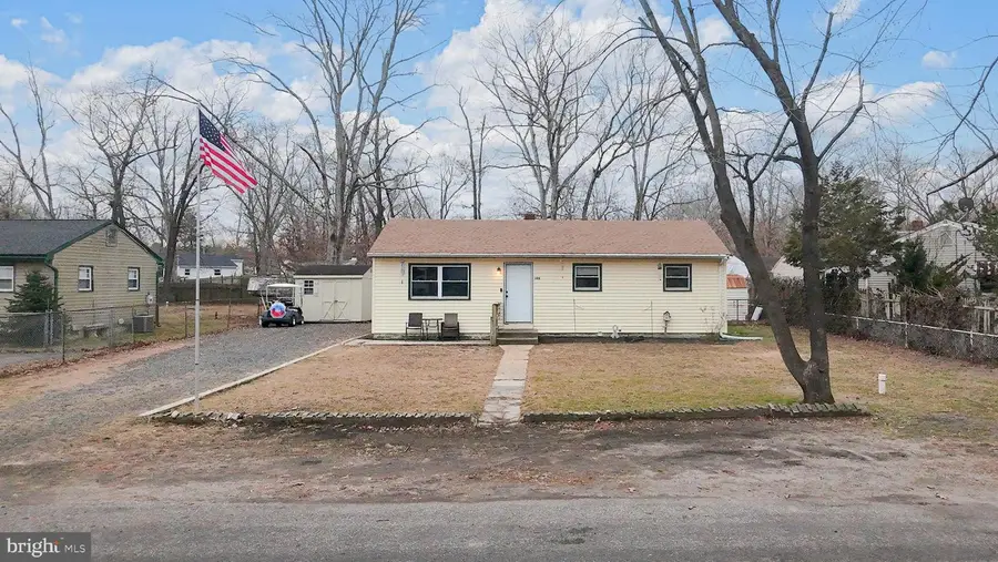 105 Delwyn Ln, Williamstown, NJ 08094 - #3