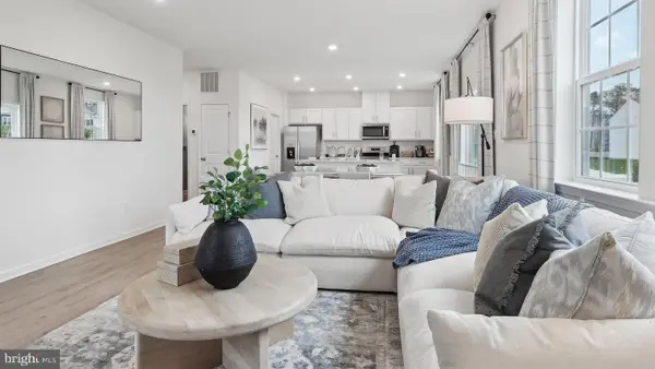 301 Monterey Dr, EGG HARBOR TOWNSHIP, NJ 08234