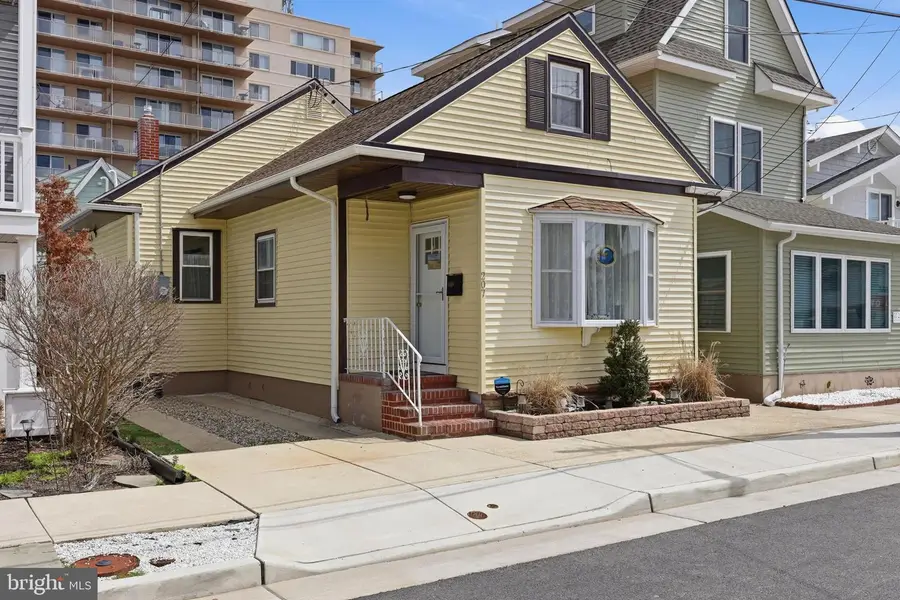 207 N Harvard Ave, Ventnor City, NJ 08406 - #3