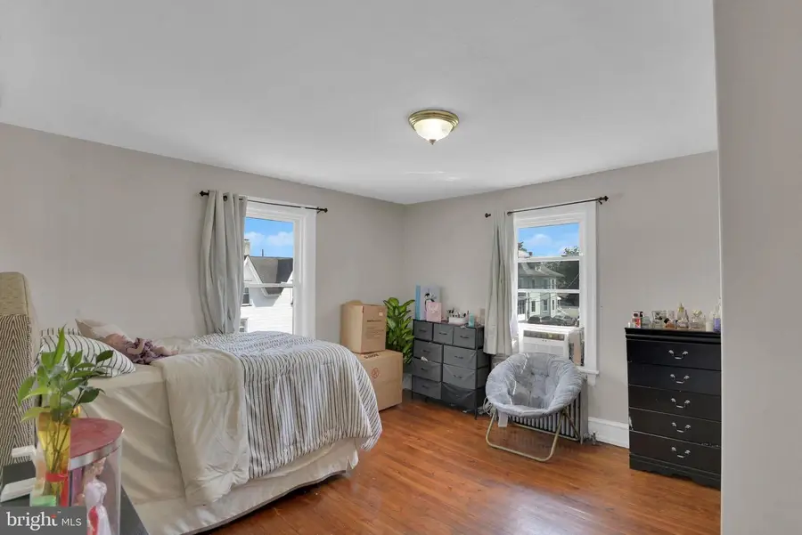 228 Pleasant St E, Hammonton, NJ 08037 - #3