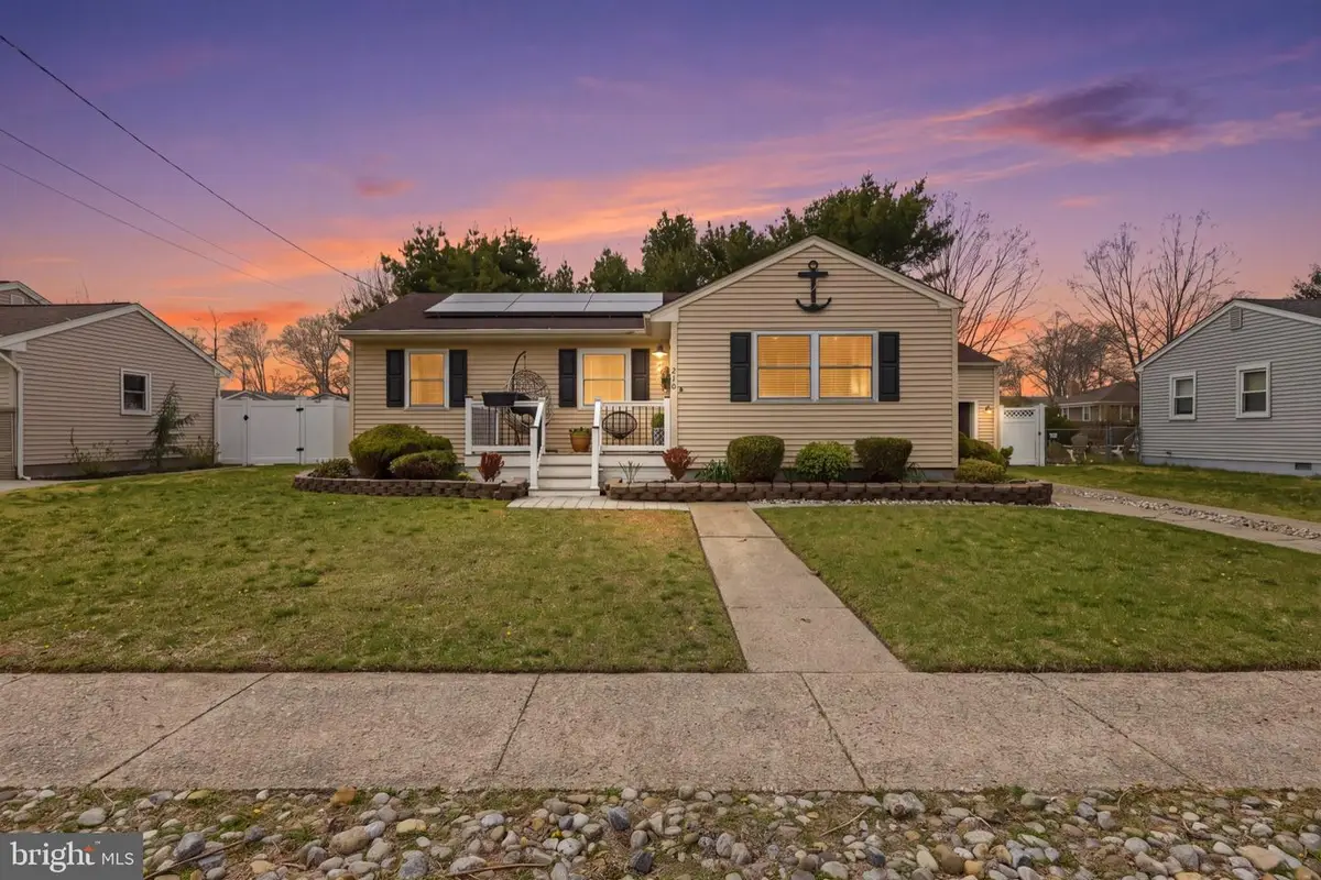 210 Ridgewood Dr, Northfield, NJ 08225 - #1