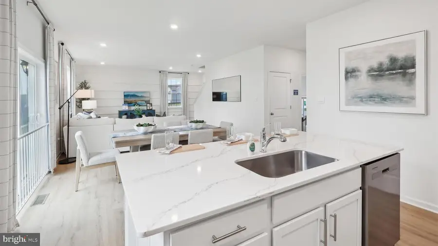 307 Monterey Dr, Egg Harbor, NJ 08234 - #3