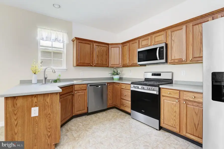 17 Manchester St, Galloway, NJ 08205 - #3