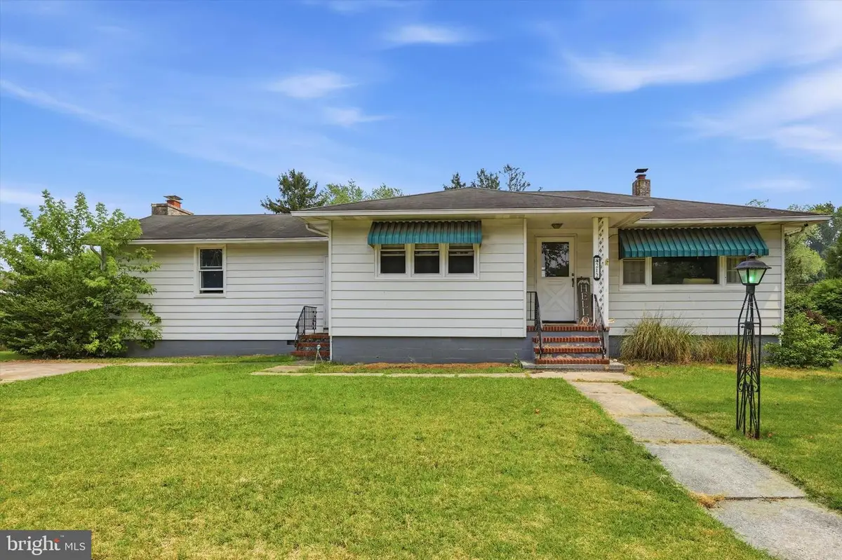 212 Boston Ave, Egg Harbor City, NJ 08215 - #1