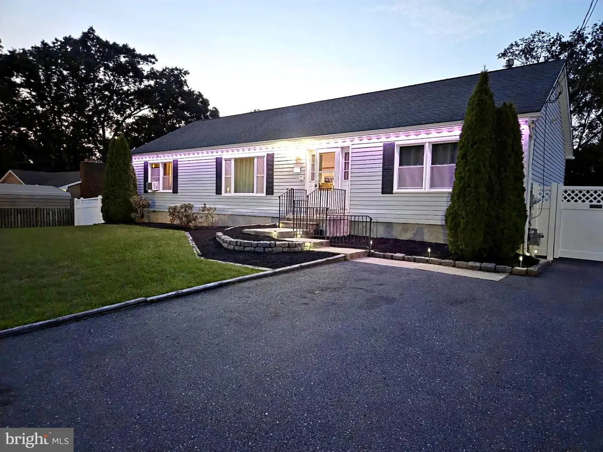 208 W Arctic Ave, Minotola, NJ 08341 - #1