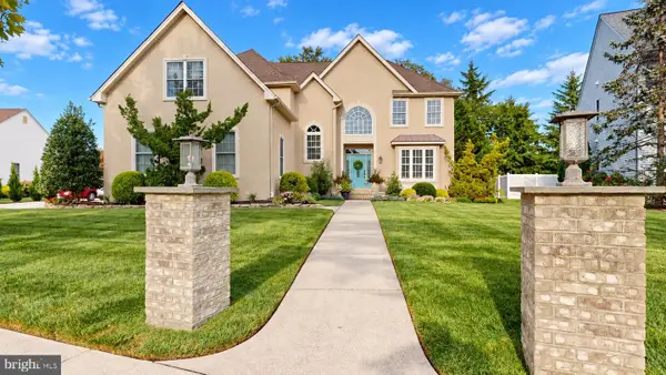 8 Glen Aire Dr, EGG HARBOR TOWNSHIP, NJ 08234