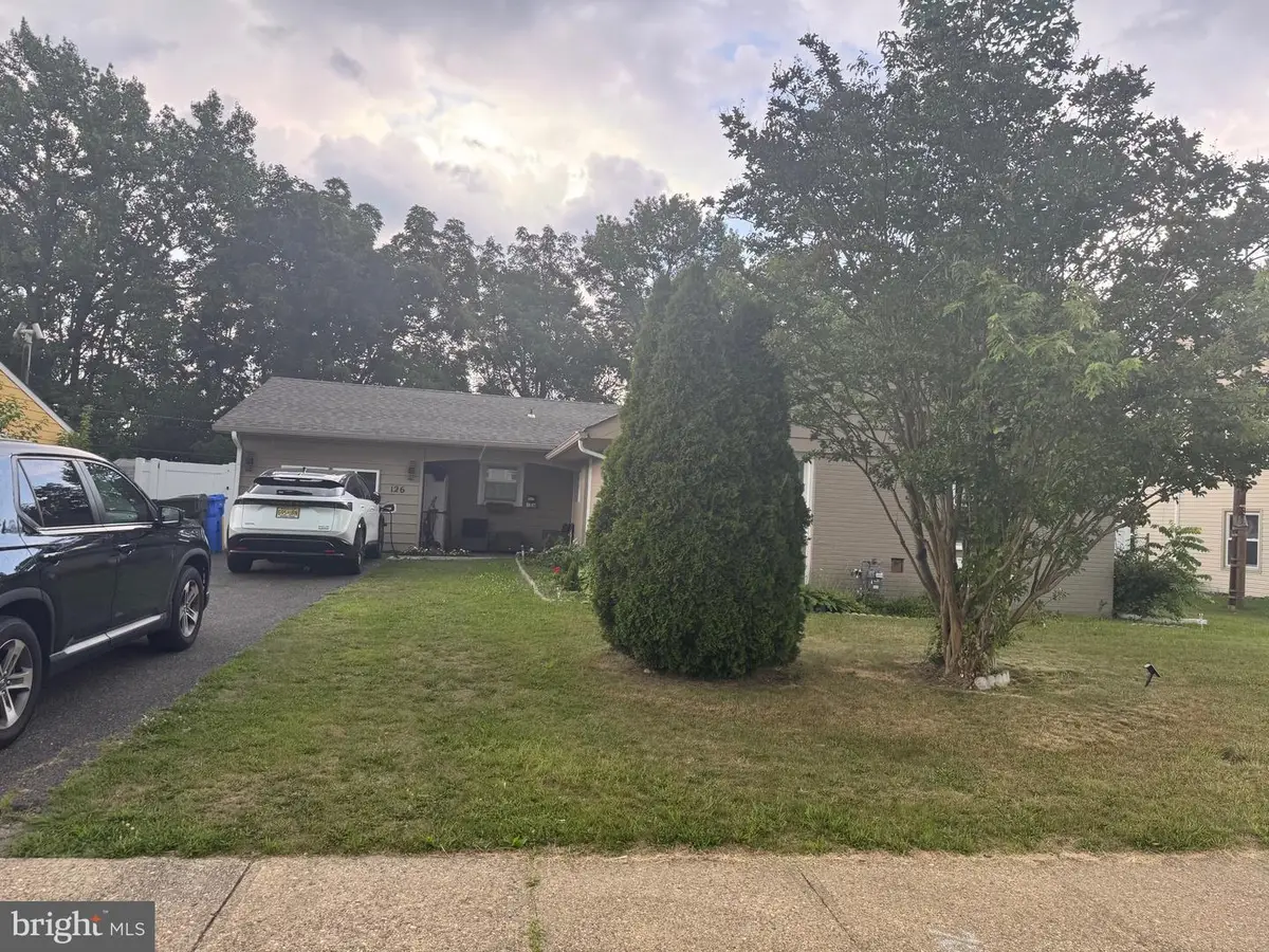 126 Millbrook Dr, Willingboro, NJ 08046 - Image #1
