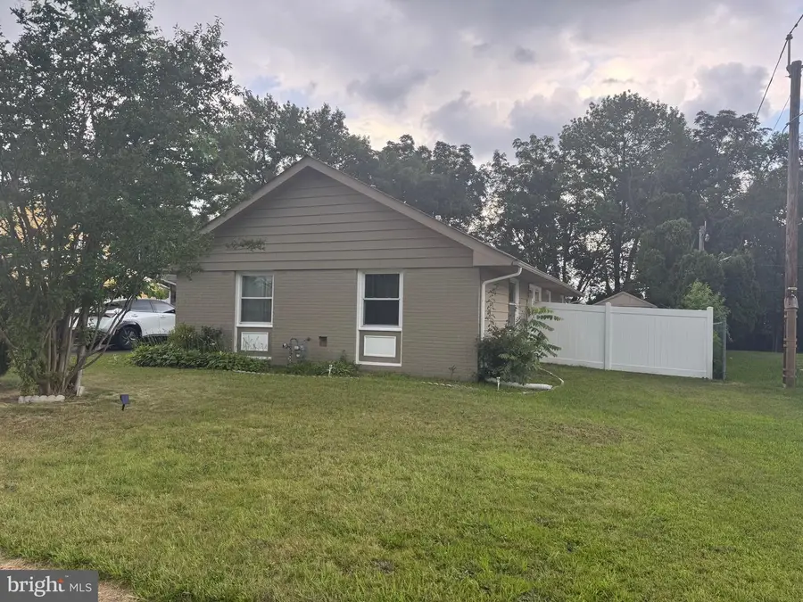 126 Millbrook Dr, Willingboro, NJ 08046 - Image #2