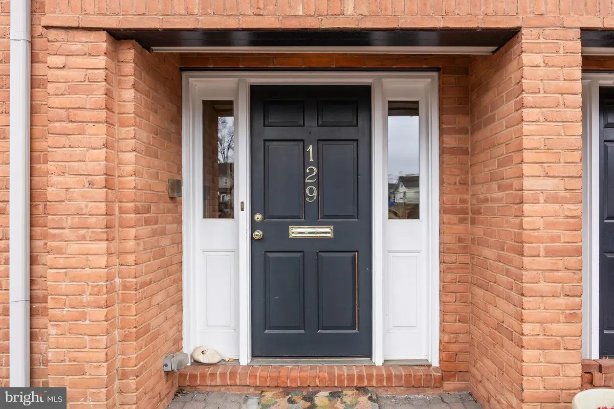 129 Plum St, Moorestown, NJ 08057 - #1