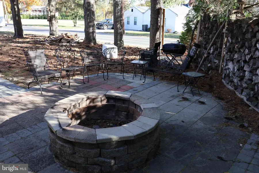 217 Hooton Rd, Mount Laurel, NJ 08054 - Image #3