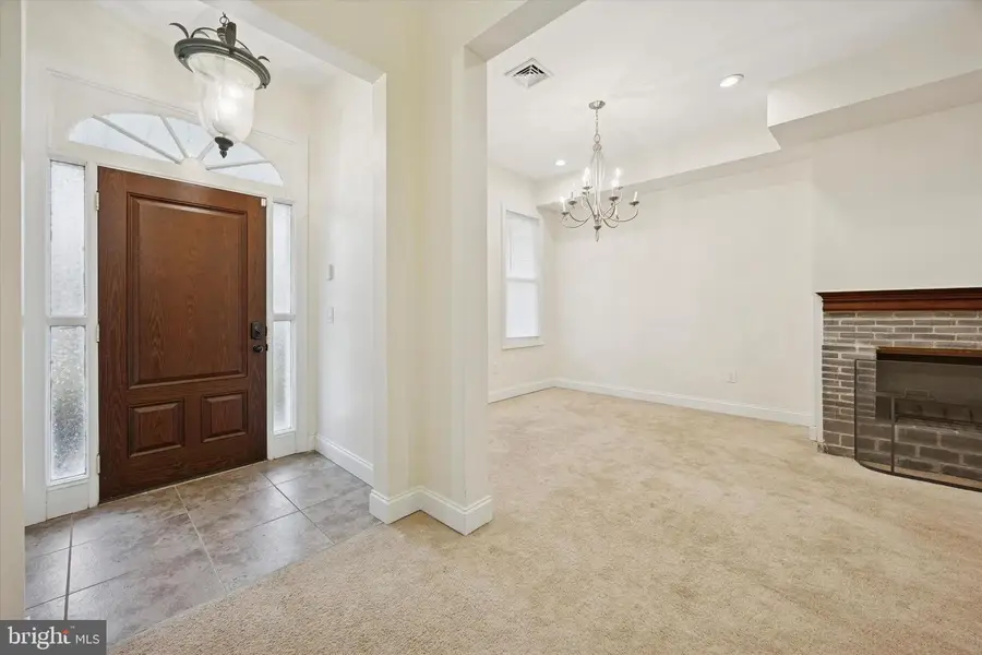 450 Locust Ave, Burlington, NJ 08016 - Image #3