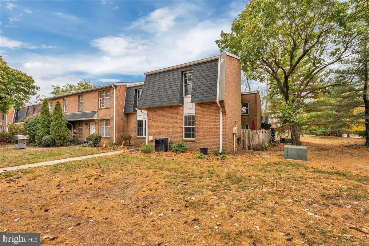 2126 Harbour Dr #2126, Palmyra, NJ 08065 - Image #1