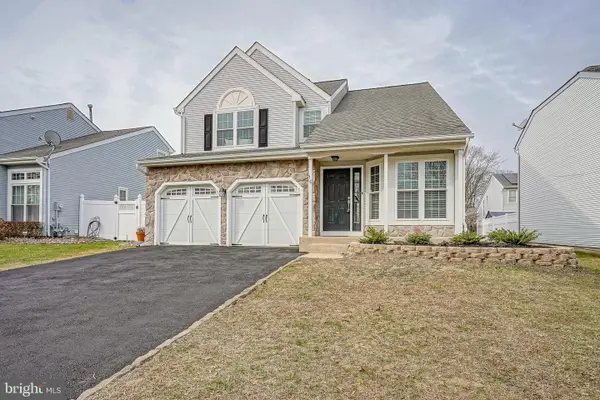 16 Mystic Way, BURLINGTON, NJ 08016