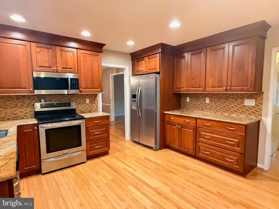 11 Foxwood Ln, Medford, NJ 08055 - Image #3