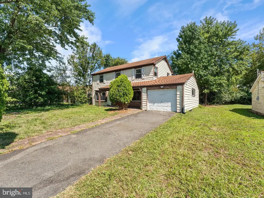 10 Shelbourne Ln, Willingboro, NJ 08046 - Image #2