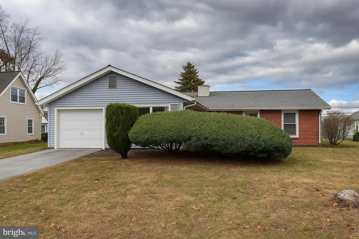 7 Sterling Ln, Willingboro, NJ 08046 - Image #1