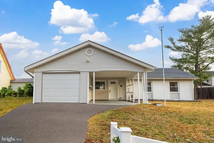 39 Babbitt Ln, Willingboro, NJ 08046 - Image #2