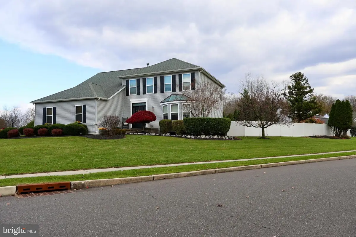 112 Preakness Dr, Mount Laurel, NJ 08054 - Image #1