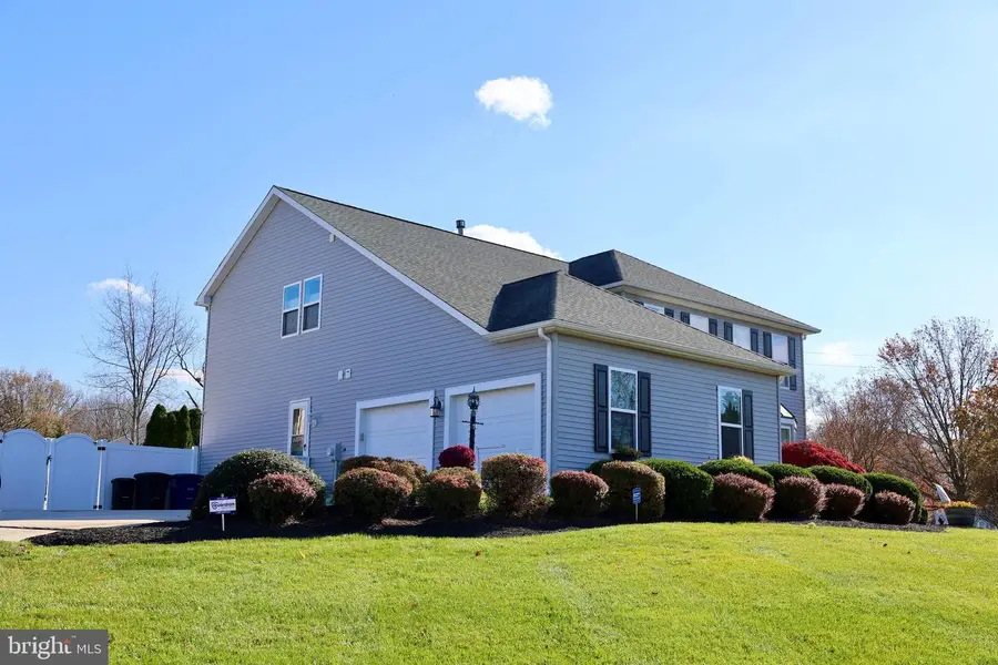 112 Preakness Dr, Mount Laurel, NJ 08054 - Image #2
