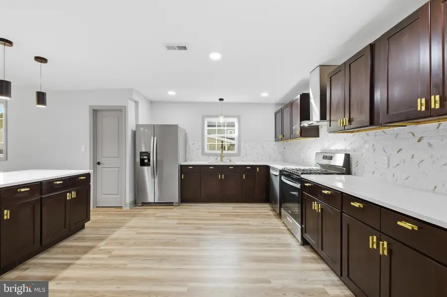 233 Chestnut St, Mount Holly, NJ 08060 - Image #2