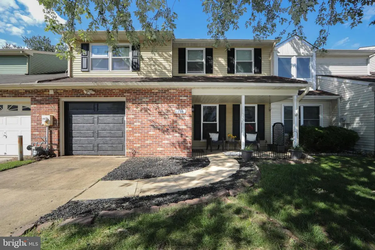 130 Banwell Ln, Mount Laurel, NJ 08054 - Image #1