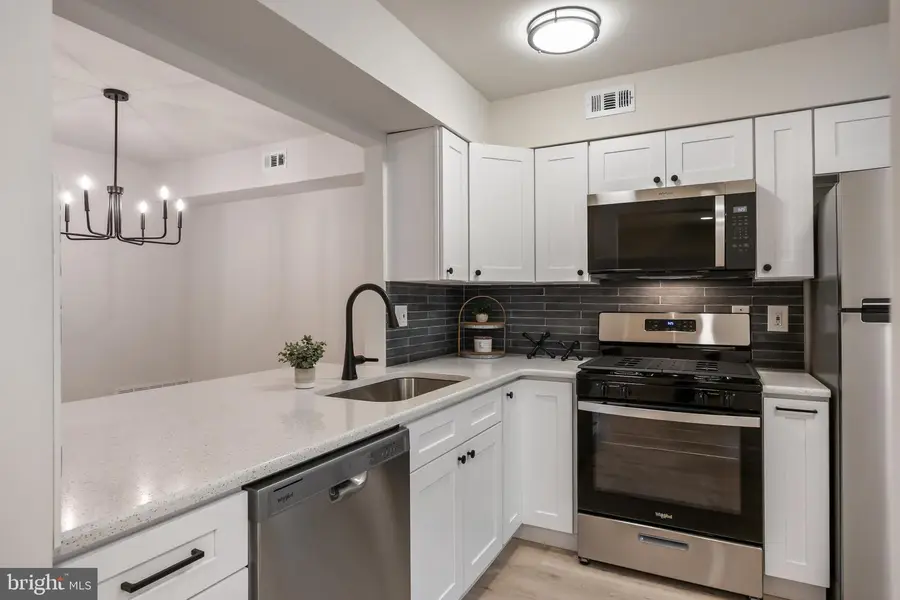 161-a Bradford Ct, Mount Laurel, NJ 08054 - Image #2