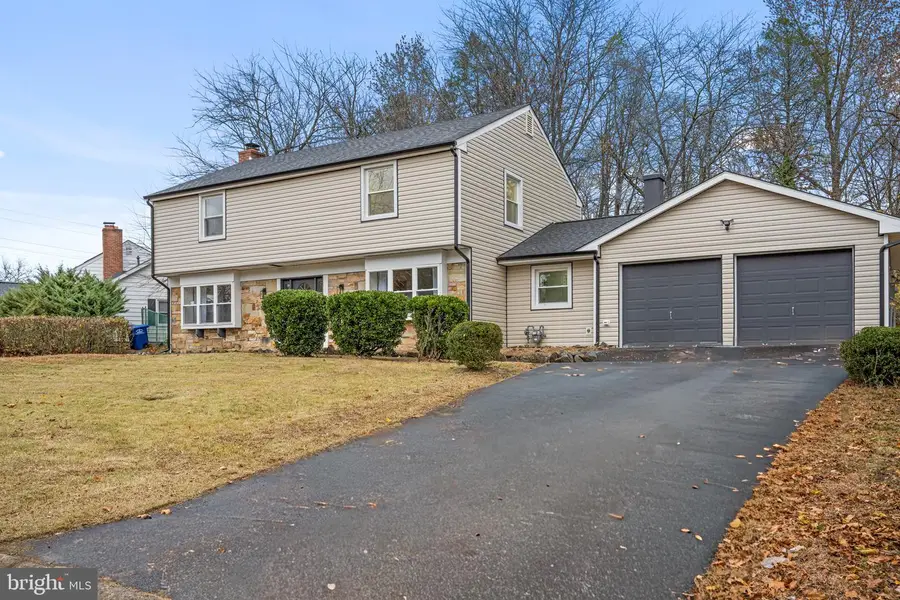 206 Club House Dr, Willingboro, NJ 08046 - Image #2