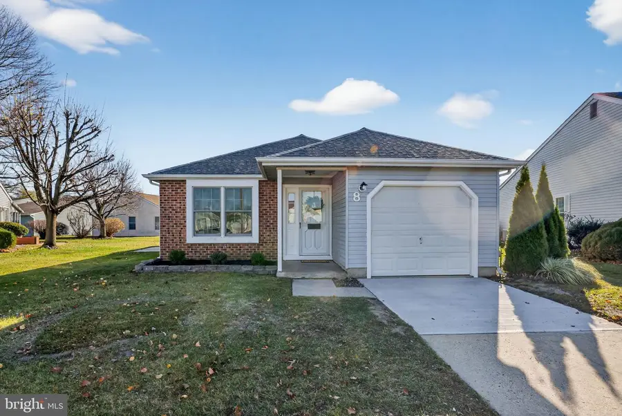 8 Raven Ct, Mount Laurel, NJ 08054 - Image #3