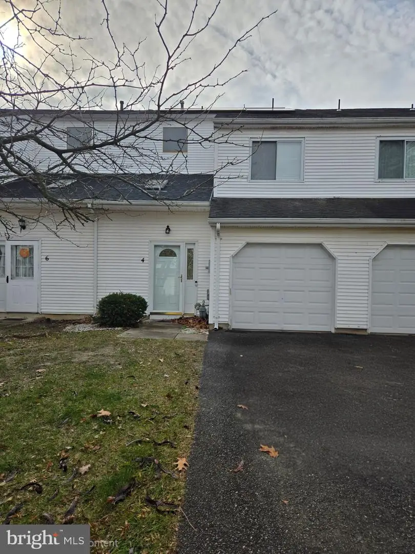 4 Nutmeg Dr, Lumberton, NJ 08048 - Image #1