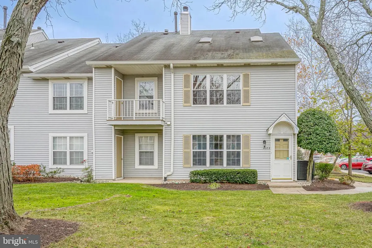 208-b Sedgefield Dr, Mount Laurel, NJ 08054 - Image #1