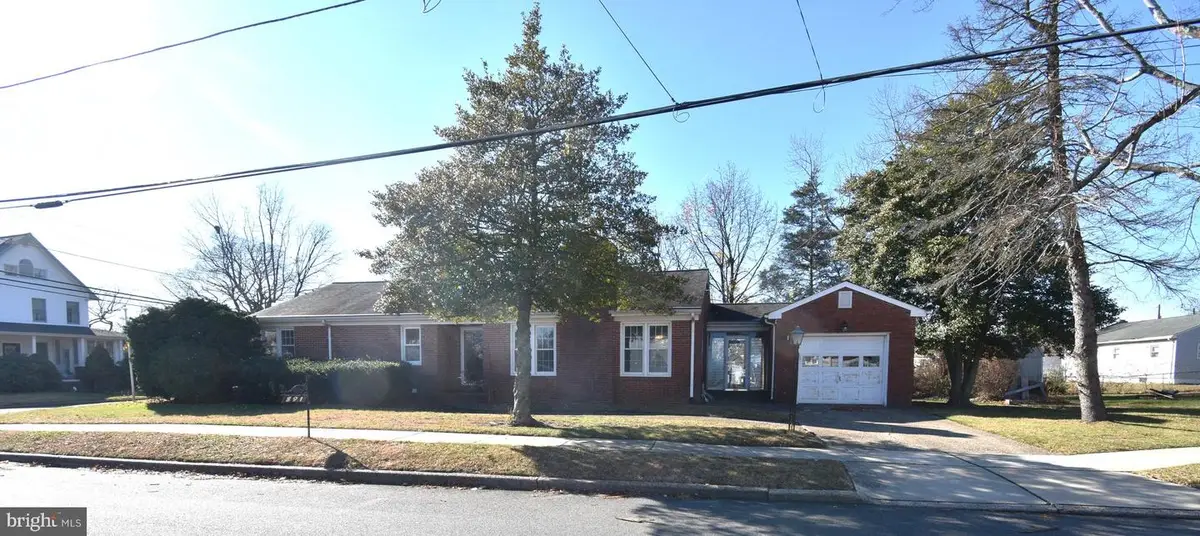 891 E 3rd St E, Florence, NJ 08518 - Image #1