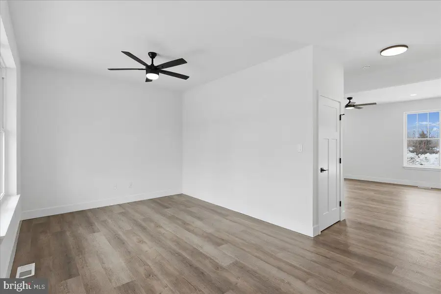 918 Olive St, Burlington, NJ 08016 - #3