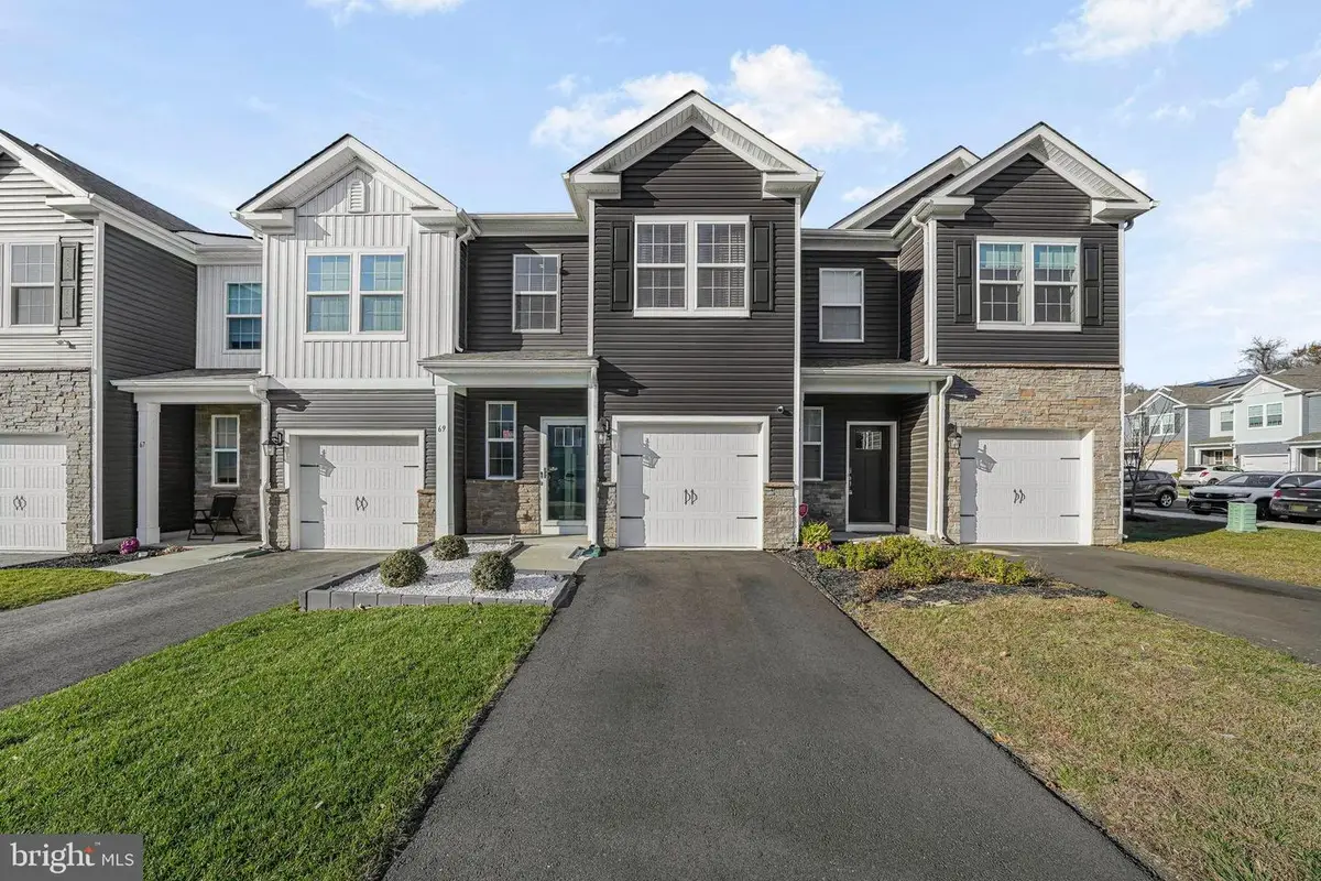 69 Peregrine Way, Burlington, NJ 08016 - Image #1