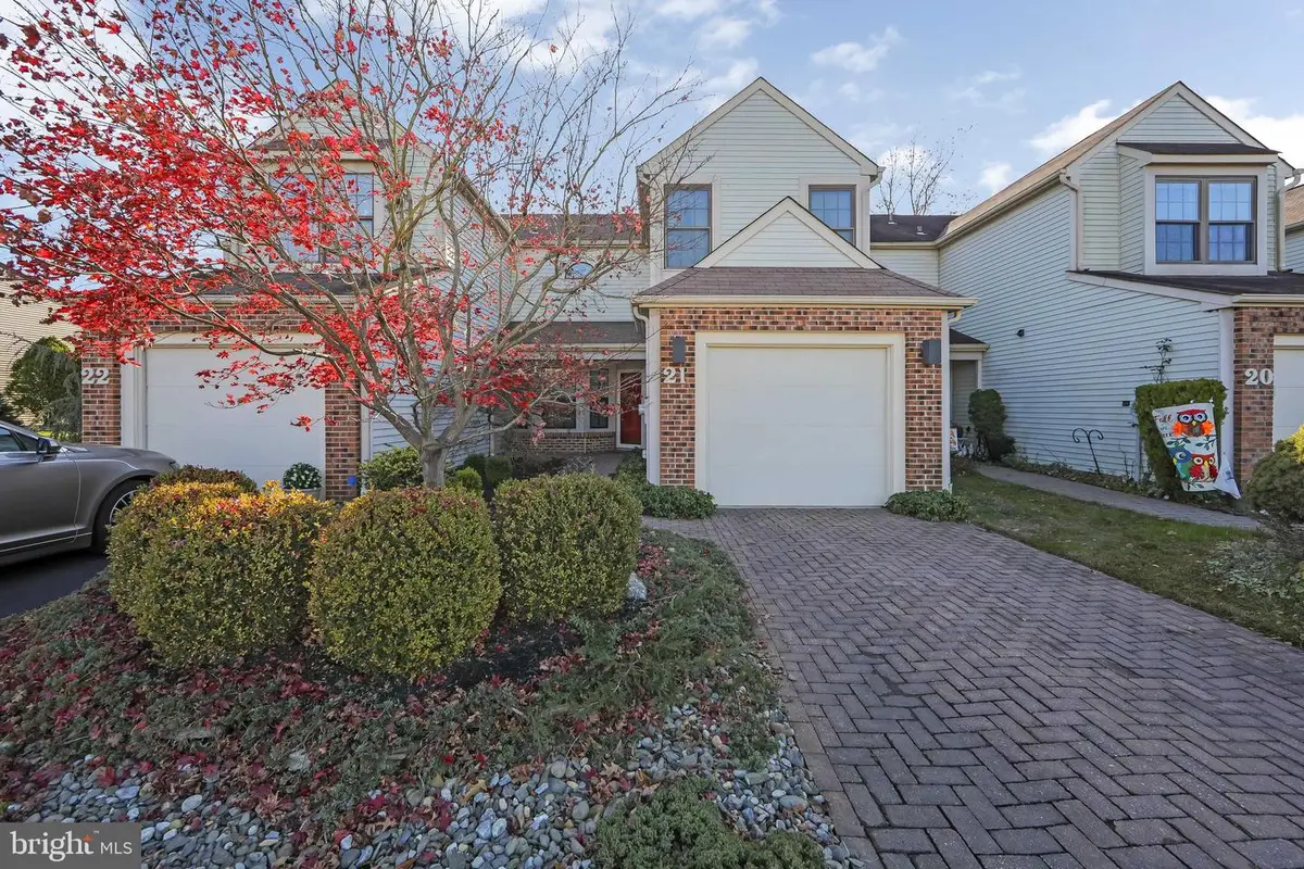 21 Zinnia Ct, Mount Laurel, NJ 08054 - Image #1