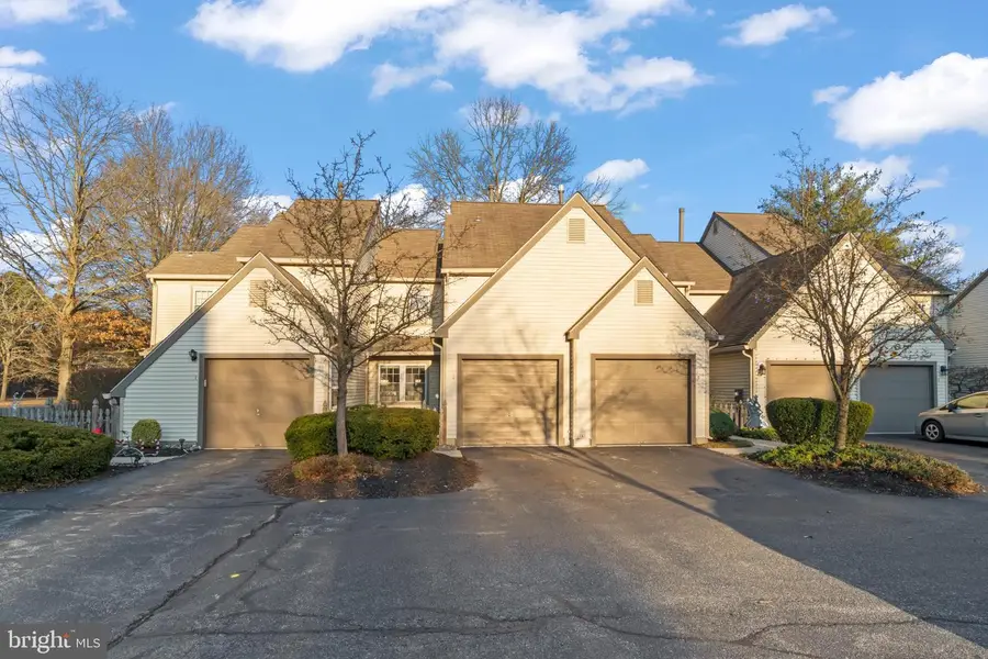 2 Woodlake Dr, Marlton, NJ 08053 - Image #2