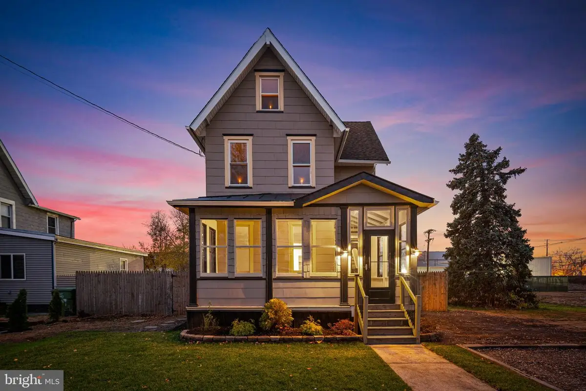 607 New Jersey Ave, Palmyra, NJ 08065 - Image #1