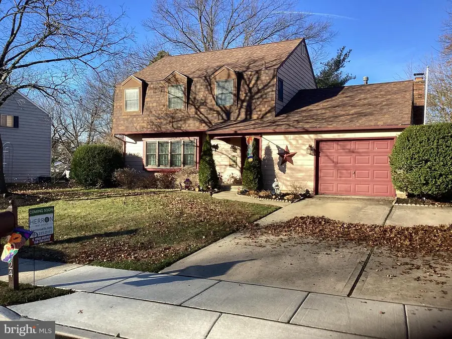 124 Coopers Kill Rd, Delran, NJ 08075 - Image #2