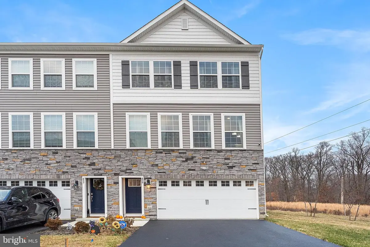 459 Monte Farm Rd, Mount Laurel, NJ 08054 - Image #1