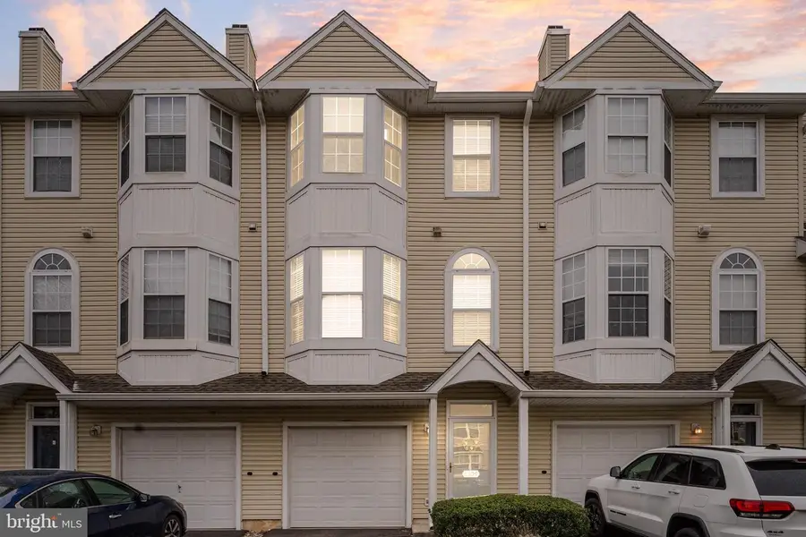 6304 Riverfront Dr, Palmyra, NJ 08065 - Image #2