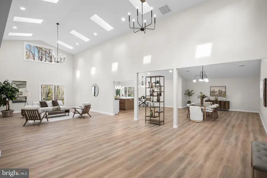 17 W Delaware Trl, Medford, NJ 08055 - Image #2