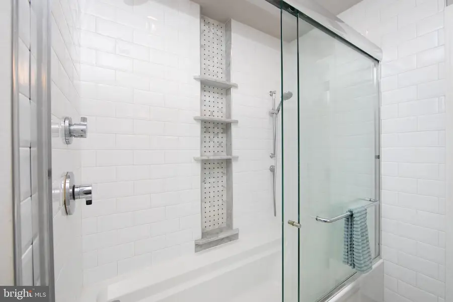 105 Crown Prince Dr, Marlton, NJ 08053 - Image #3