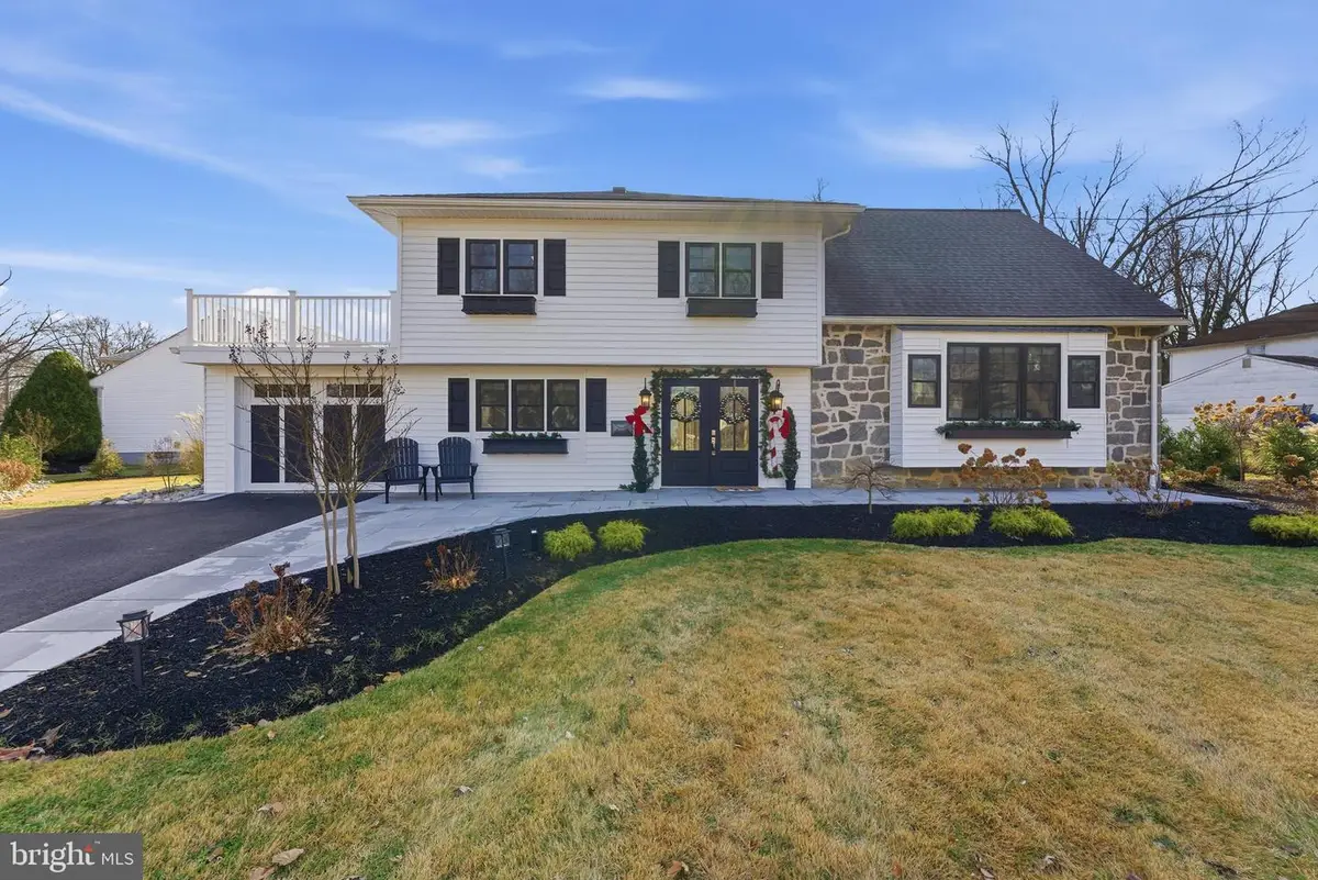 5 Winding Brook Dr, Cinnaminson, NJ 08077 - Image #1