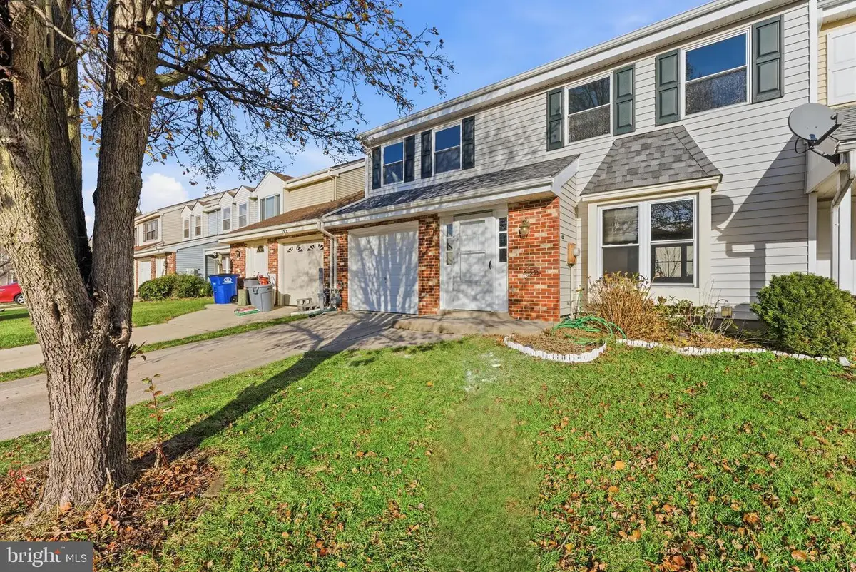 143 Banwell Ln, Mount Laurel, NJ 08054 - Image #1